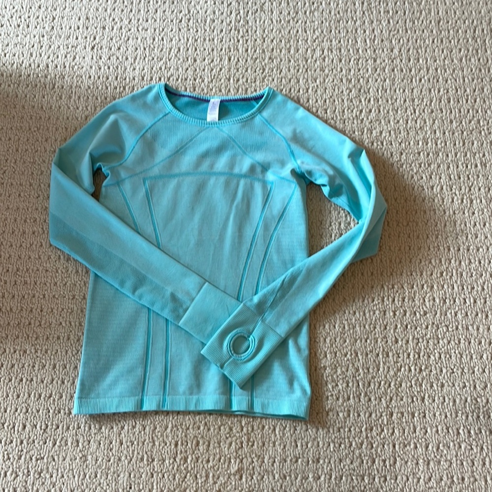 Ivivva Blue Long Sleeve Size L